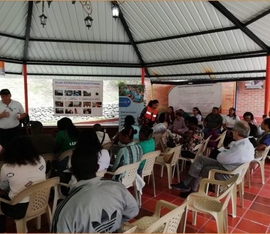 Las comunidades asisten a un taller de implementación del Modelo de Desarrollo Integral Territorial, DIT